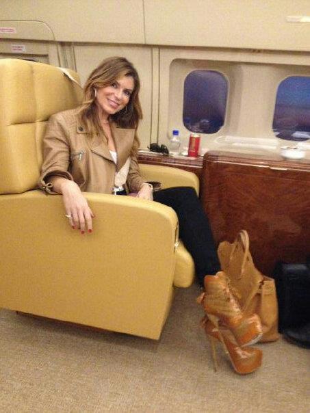 Lorena Sarbu este mandra de calatoria cu avionul privat a lui Mr Pink