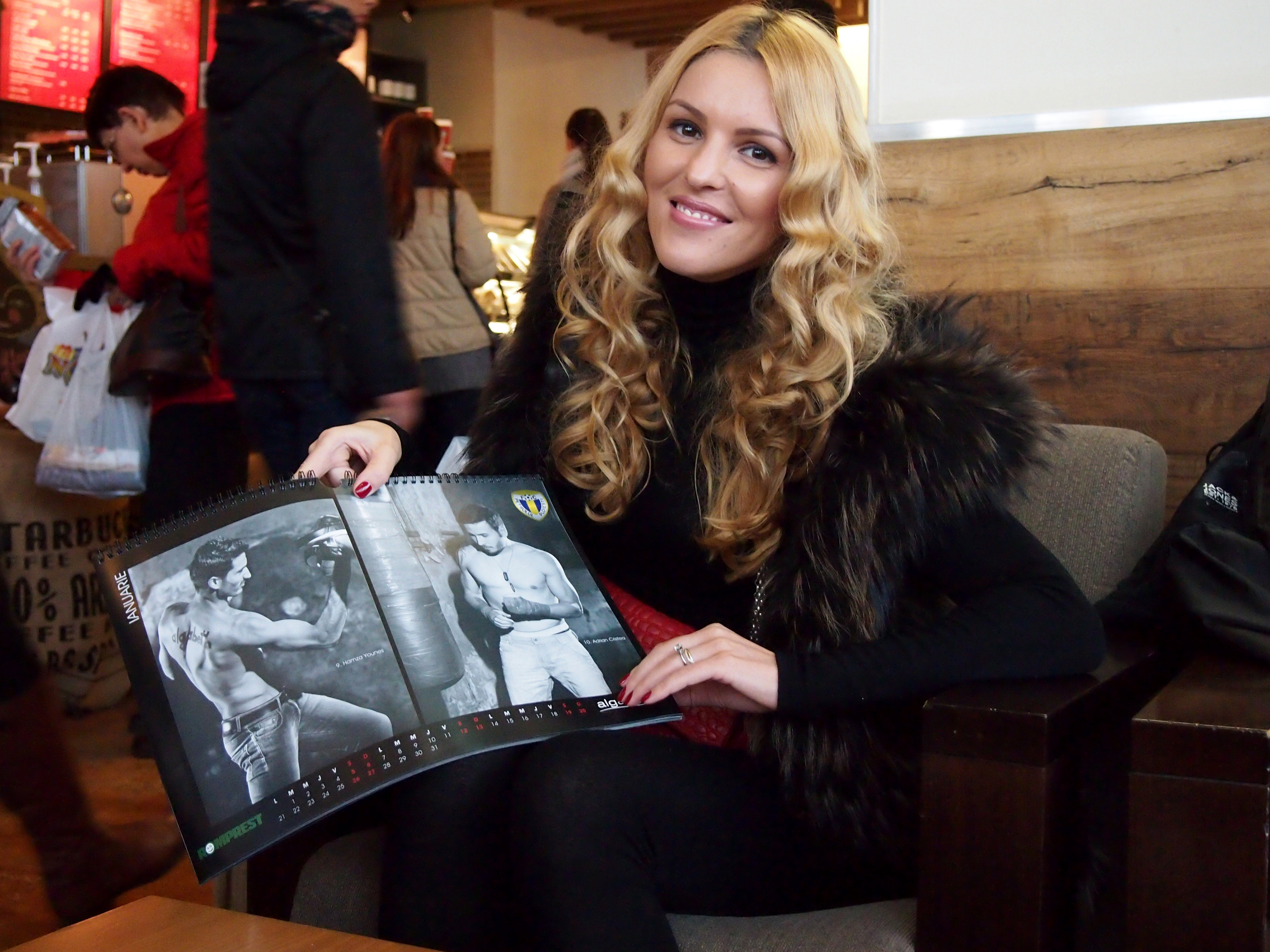 Denisa Nechifor a cumpărat calendarul în care a pozat Adrian Cristea: