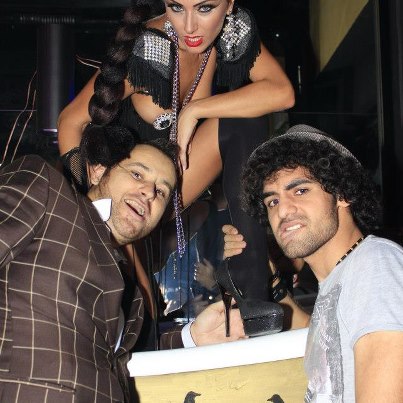 Marian Vasilescu se distreaza de minune in cluburi