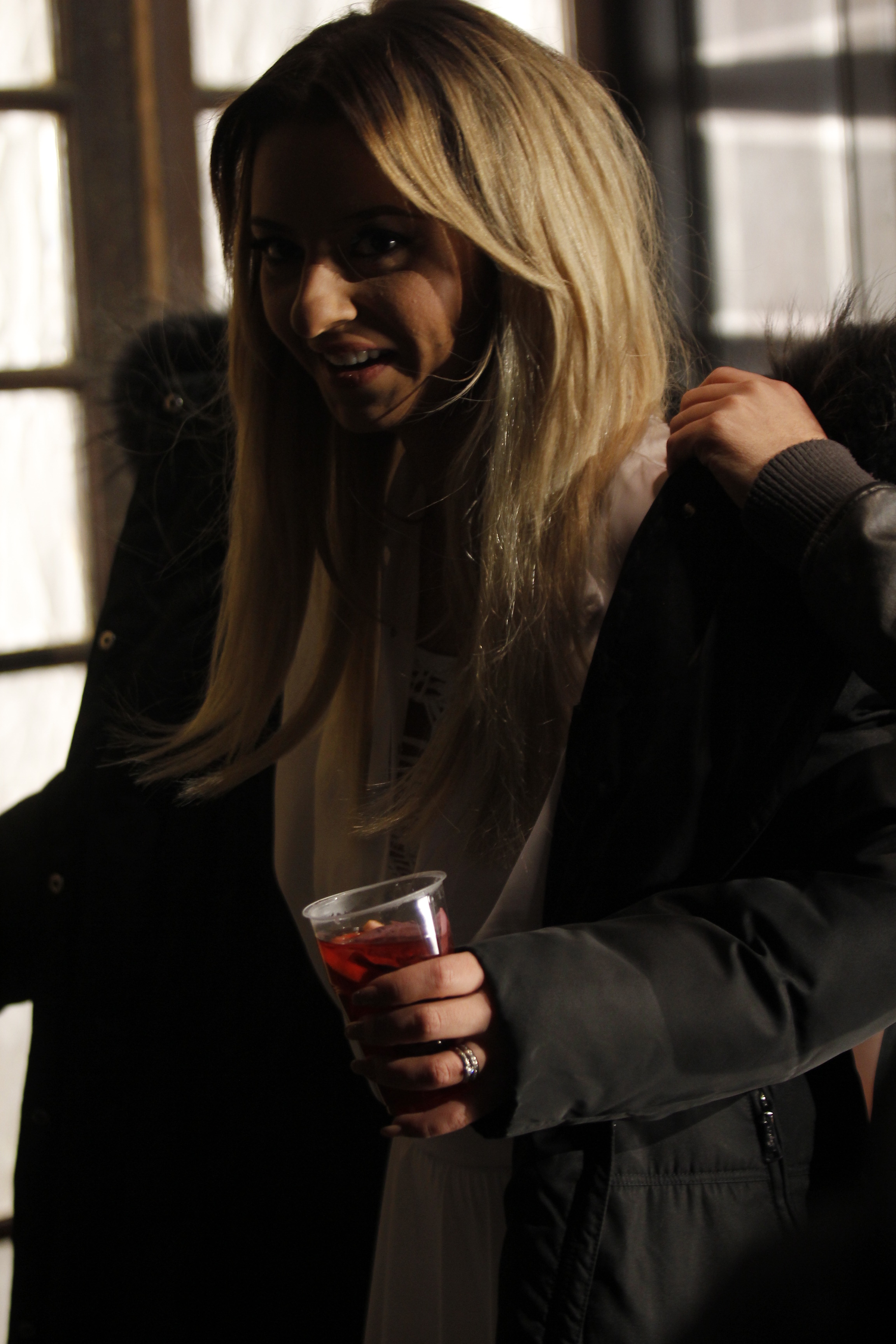 Doar ceaiurile calde au mai tinut-o pe linia de plutire