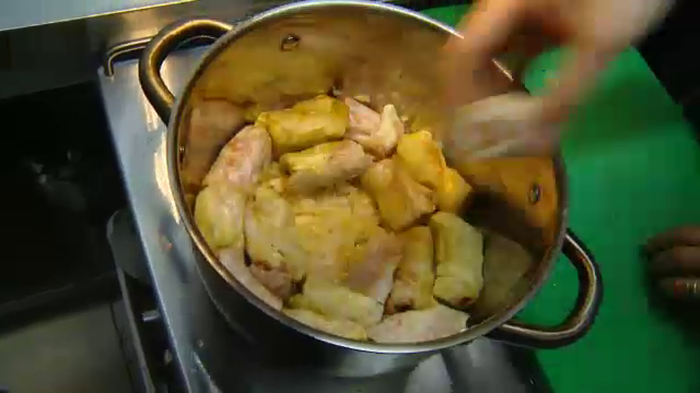 Sarmalele pregatite de Andreea si mama ei arata senzational