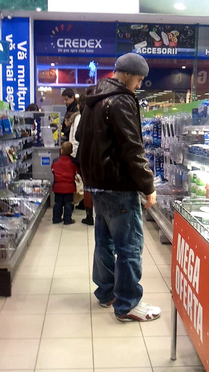 Familia Stratan a iesit la cumparaturi