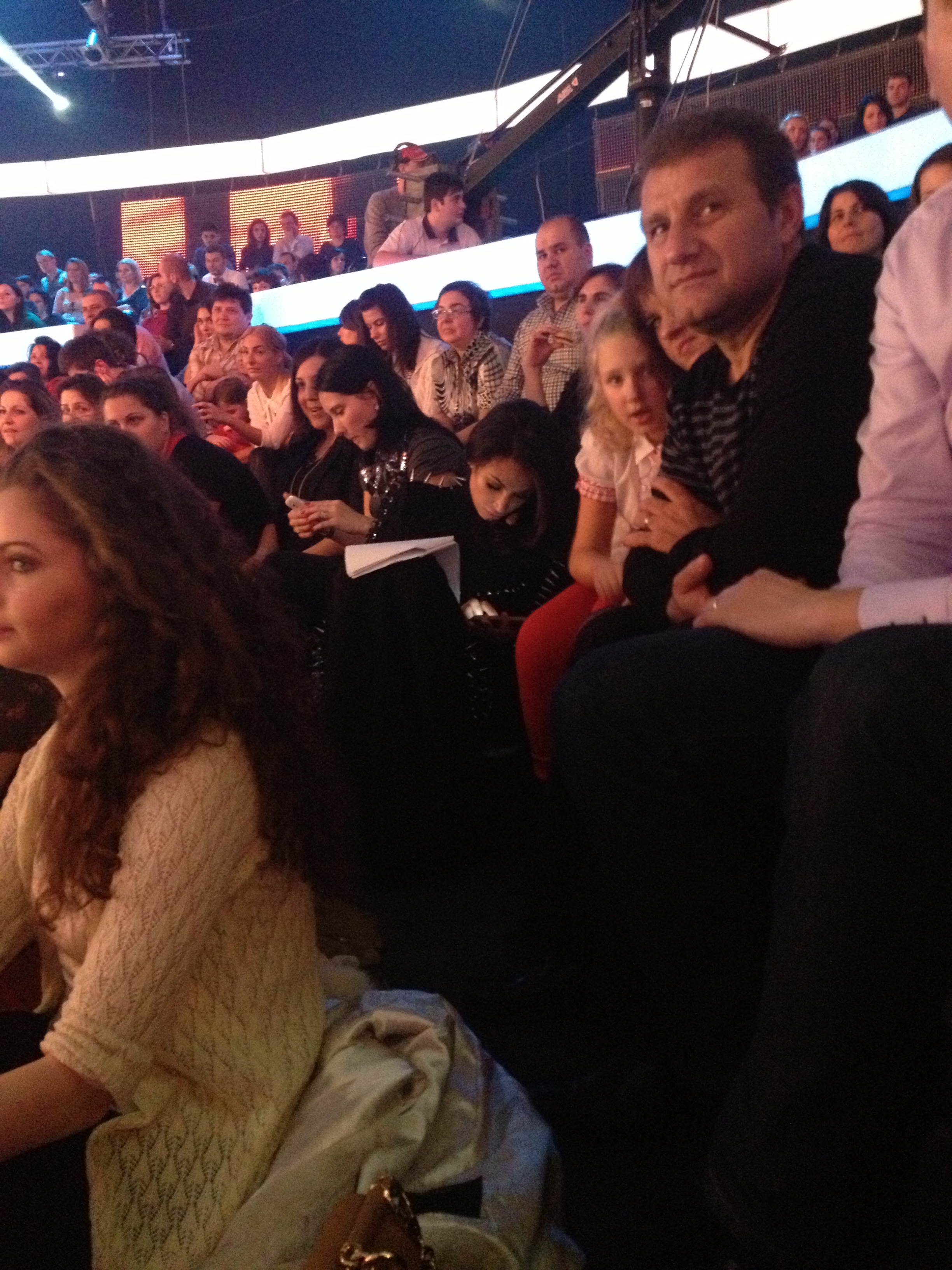 Nicoleta nu a avut nici o pauza, s-a dedicat total prezentarii emisiunii