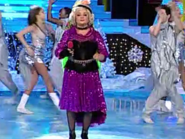 Incendiar! Pe asta n-ai să crezi că e pe bune! Laura Lavric, schimbare majoră de look la Revelion - s-a transformat în Loredana!