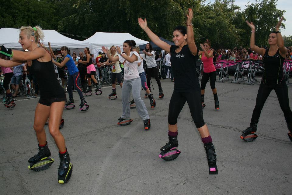 Cantareata a incercat si kangoo jumps, unul dintre sporturile