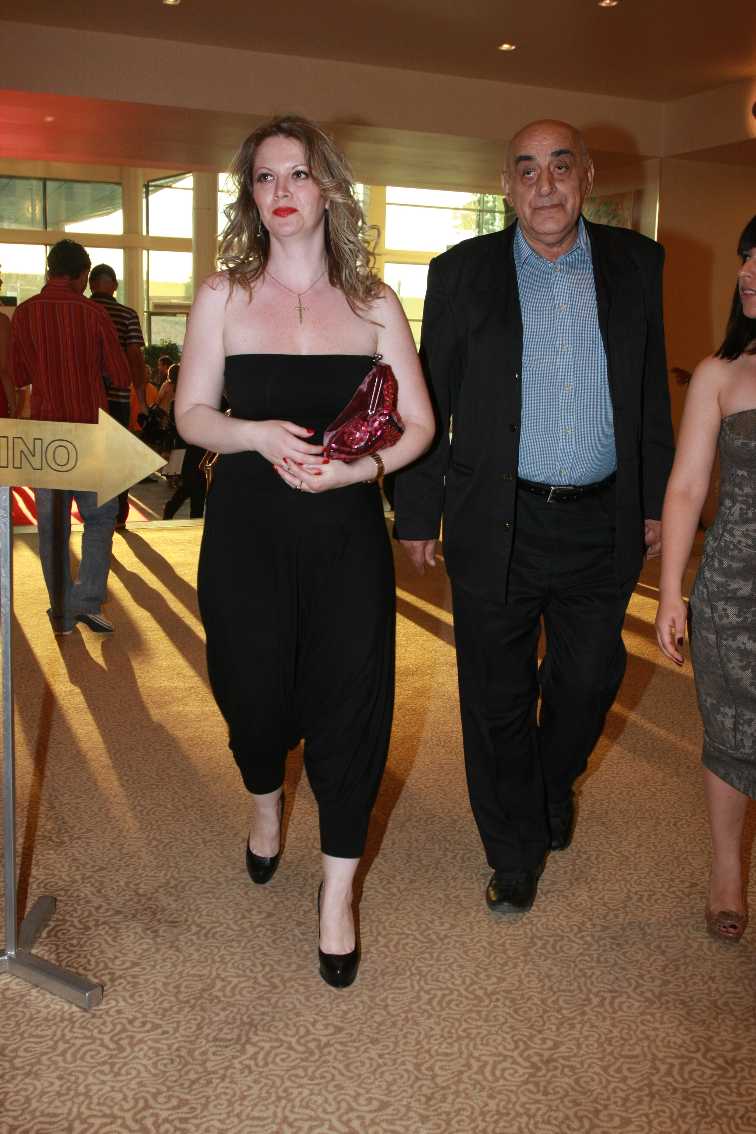 Desi nu este tocmai incantat, Viorel Lis a acceptat ideea Oanei de a avea un copil