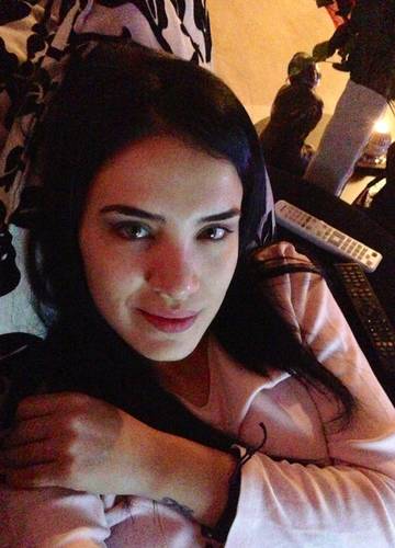 Uite-o pe Adelina Pestriţu cum arată nemachiată! Crezi că e la fel de drăguţă sau nu?