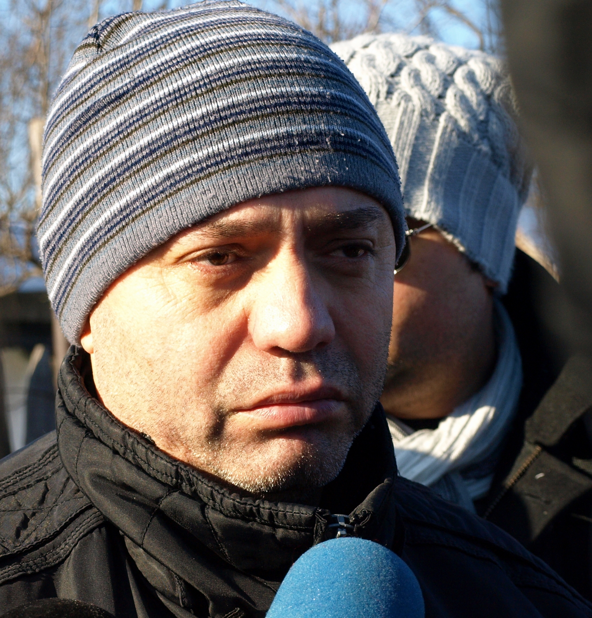 Nicolae Guta sufera enorm dupa decesul fratelui sau, iar familia face eforturi ca manelistul sa-si revina