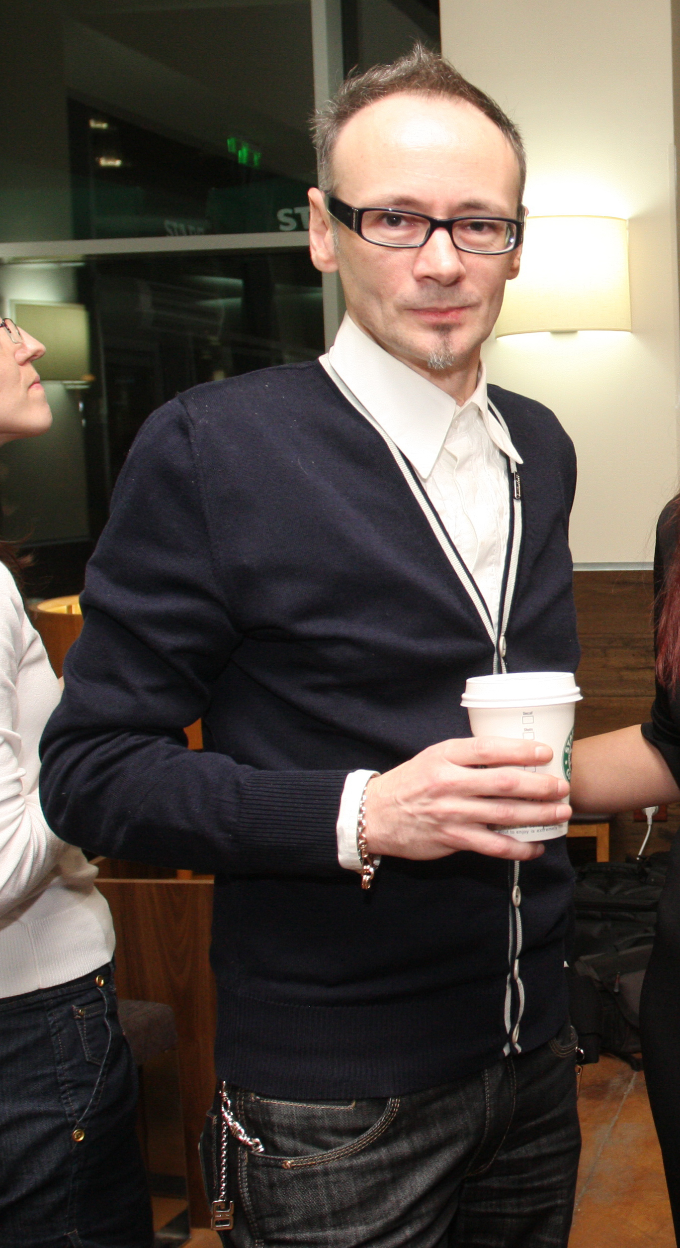 Mihai Albu s-a vazut nevoit sa accepte un nou membru in familia sa