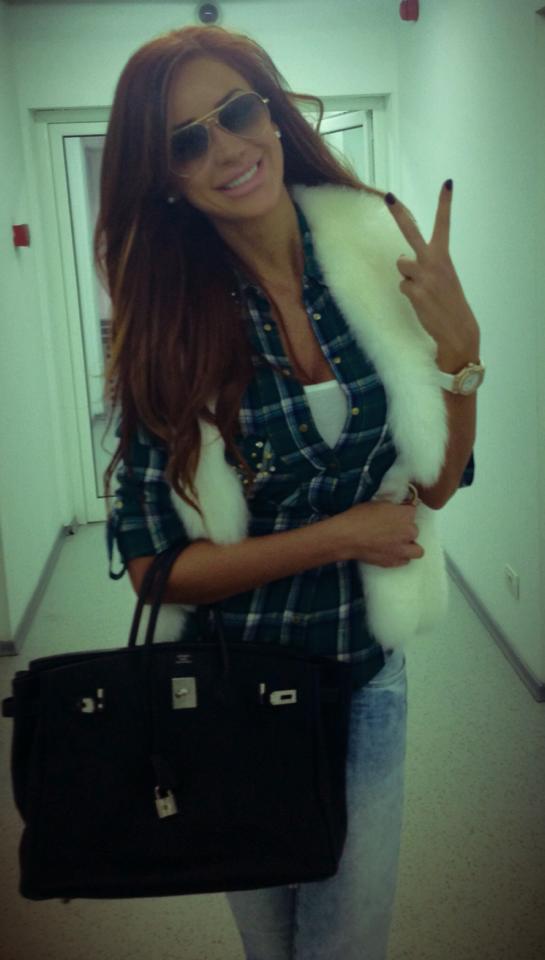 Bianca a postat o fotografie in care a aratat semnul 