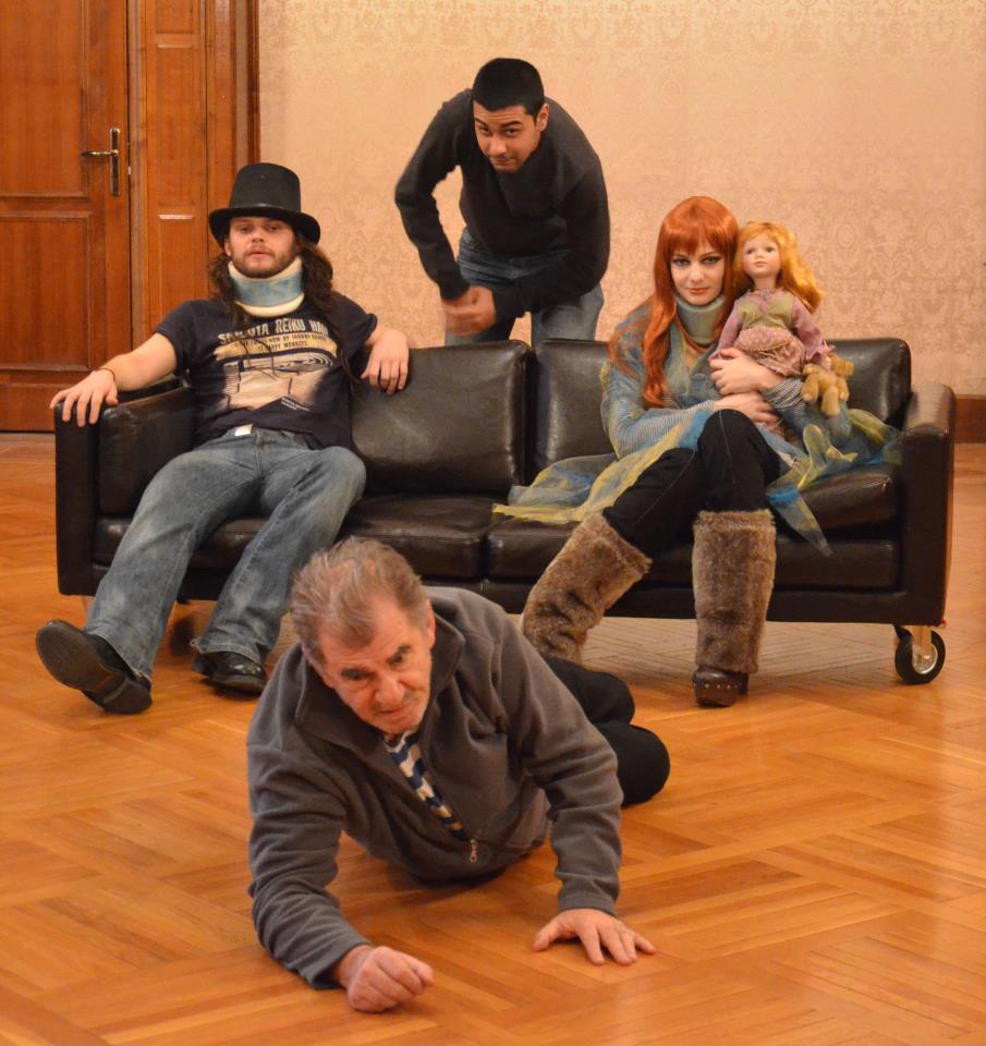 Scena din timpul spectacolului 