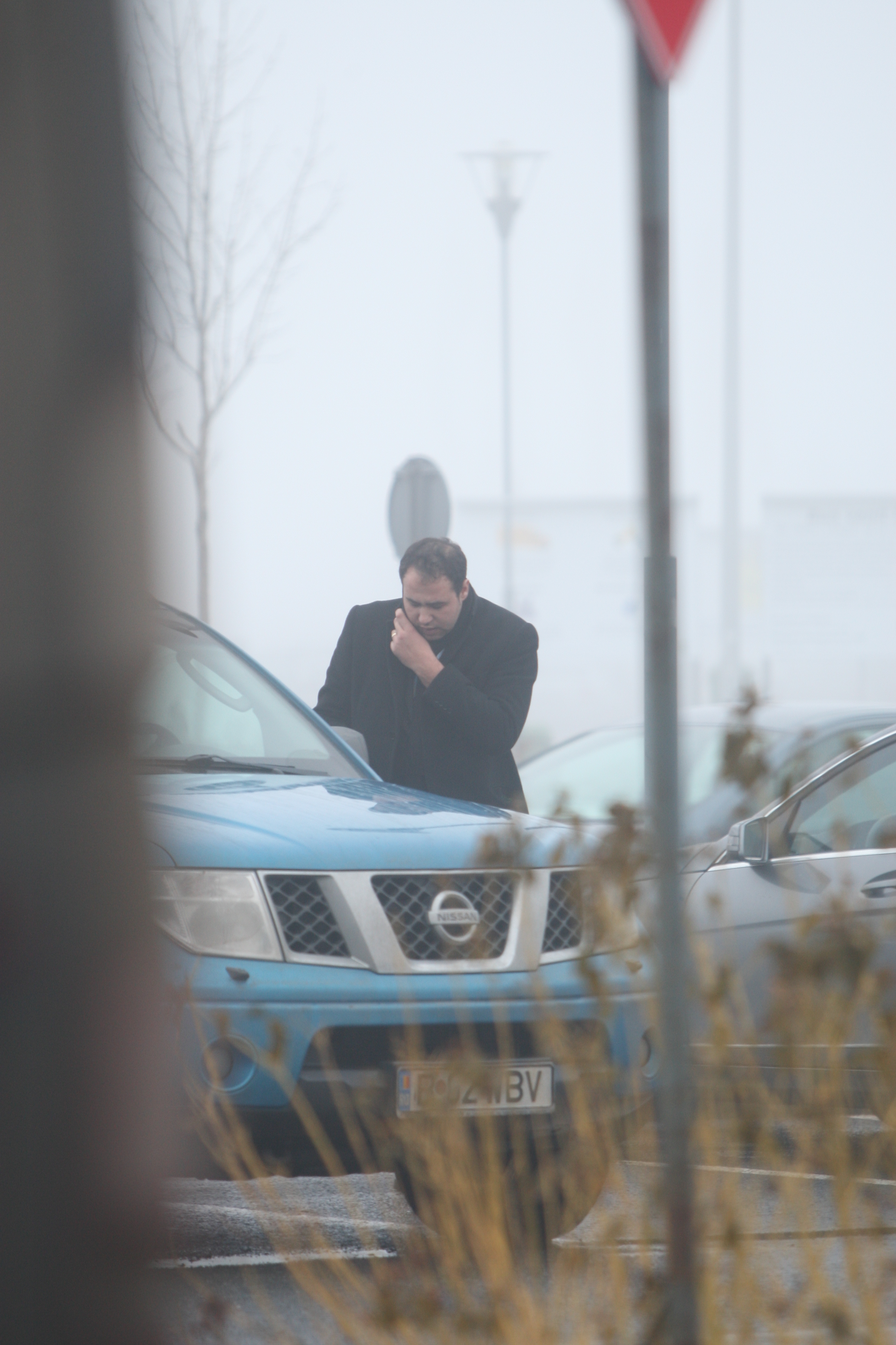 Soferul a ajuns la mall, cu masina personala