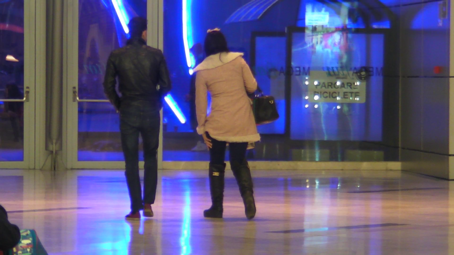 La plecare, margherita a schiopatat si s-a vaitat incontinuu de dureri ale piciorului