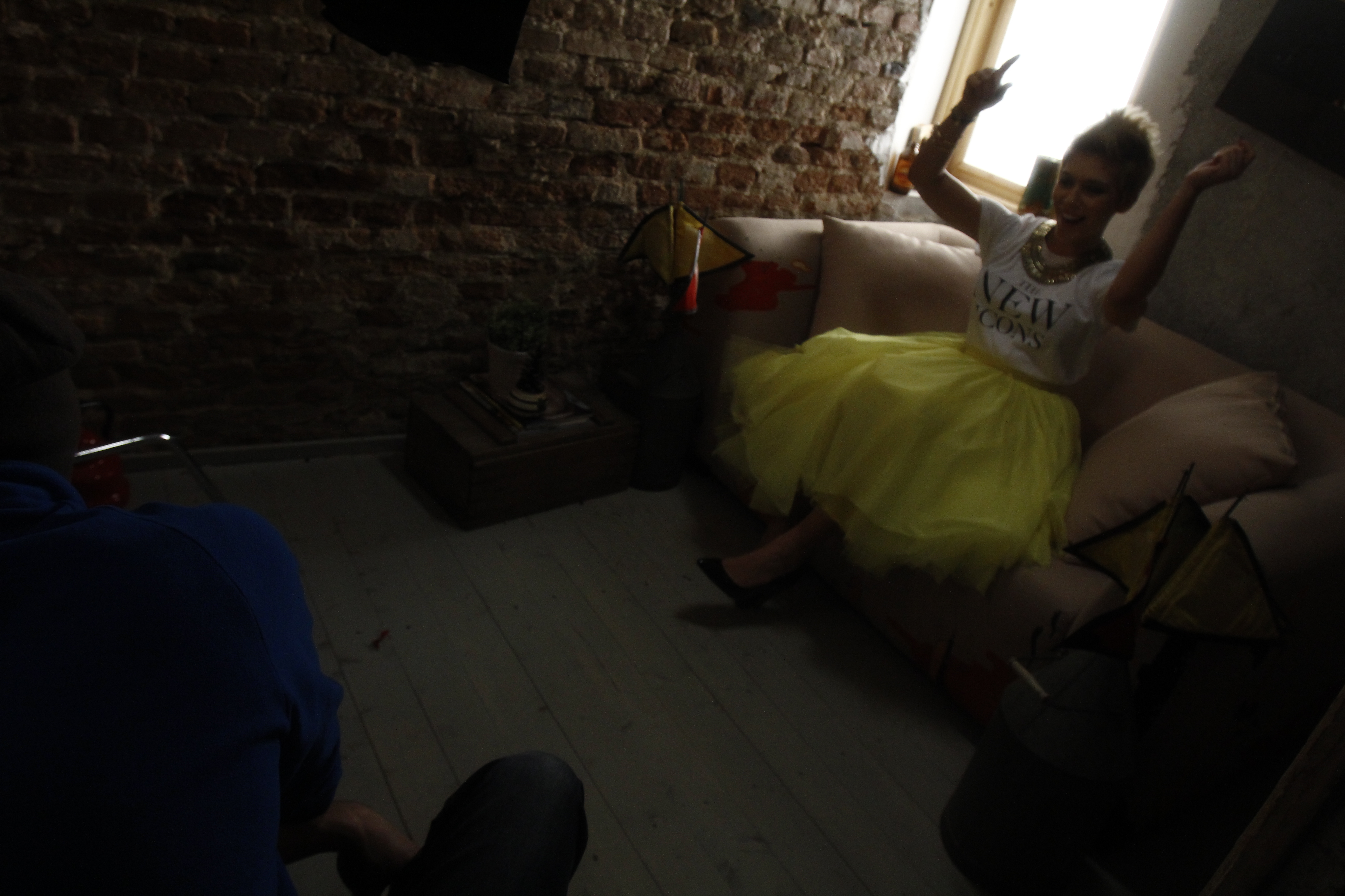 Sore a ales sa poarte o fustita de printesa si un tricou imprimat