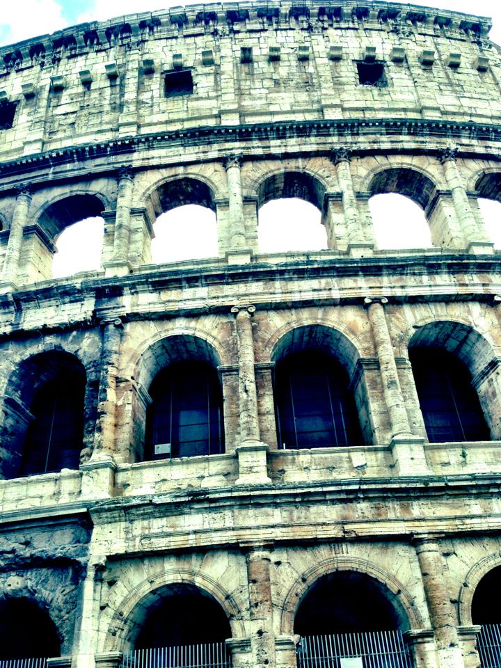 Victor Slav a oferit încă o dovadă că are o relaţie cu Bianca Drăguşanu! Credeţi că povestea lor de iubire va dura?