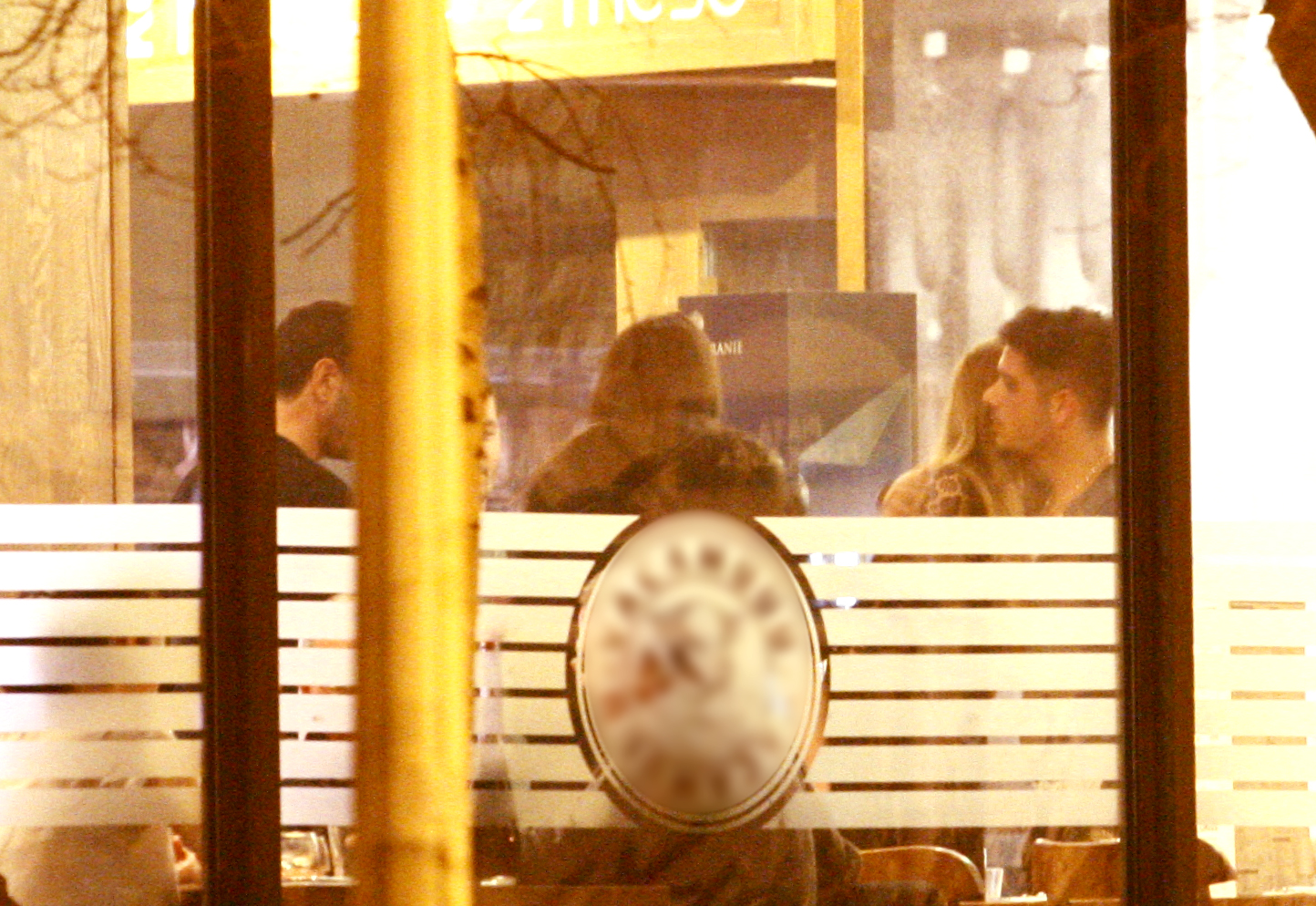 Vincenzo are o relatie stransa cu iubitele amicilor lui