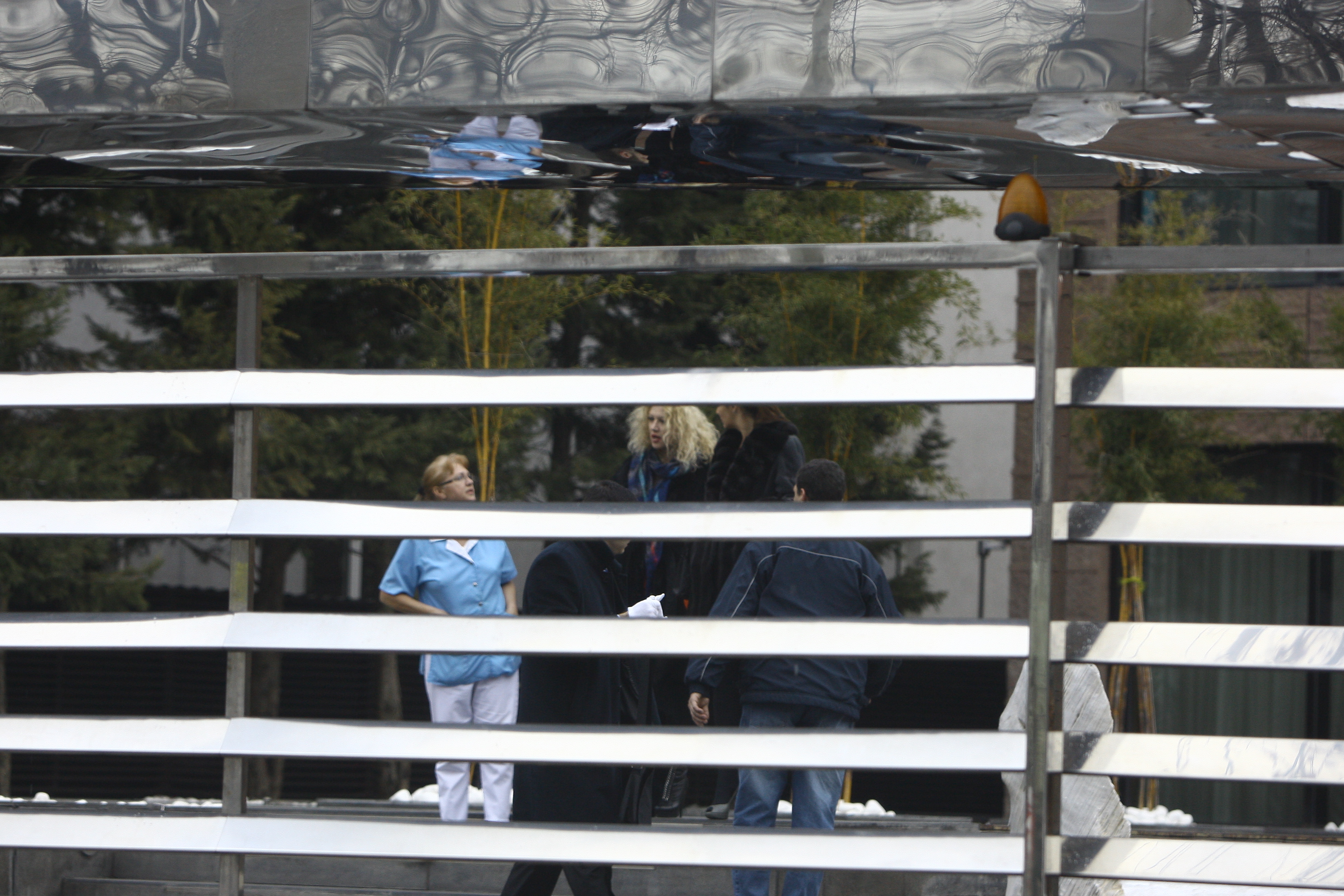 Zilele trecute, Oana si-a vizitat prietena la resedinta lui NIcorescu