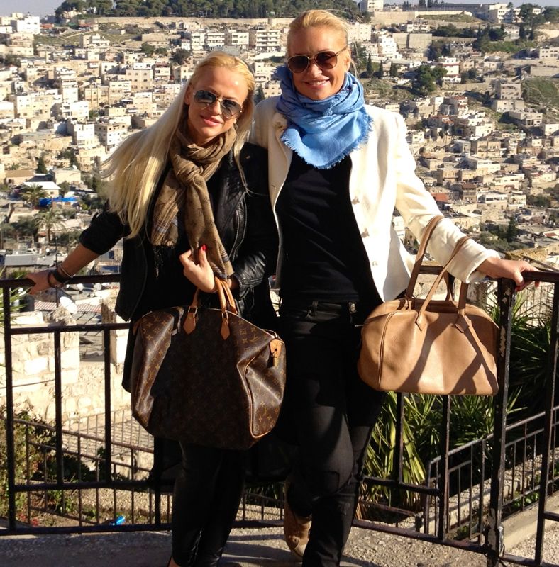 Vica si-a petrecut weekend-ul trecut, in Israel, cu Anda Adam