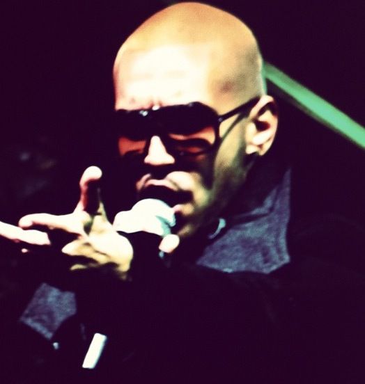 Cantaretul a luat si din atitudinea starului international