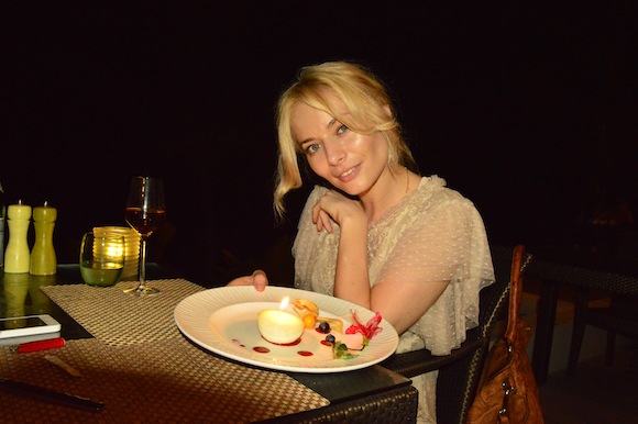 Imagini spectaculoase din concediul de vis al Laurei Cosoi! Vedeta este în culmea extazului: