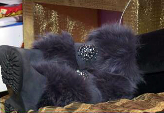 Narcisa a purtat o pereche de cizme Roberto Cavalli