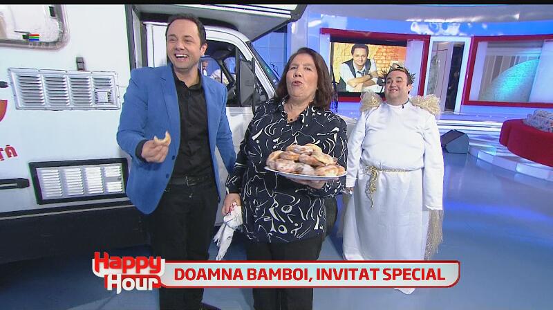 Nebunie de ziua de naştere a lui Măruţă! Vezi ce surprize a primit a primt moderatorul de la vedete!