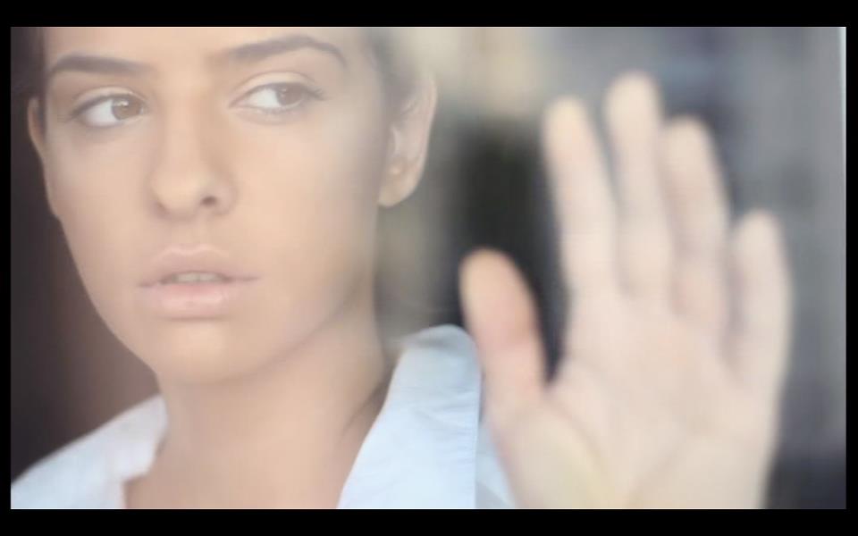 HOT!!! Mellina lanseaza videoclipul baladei