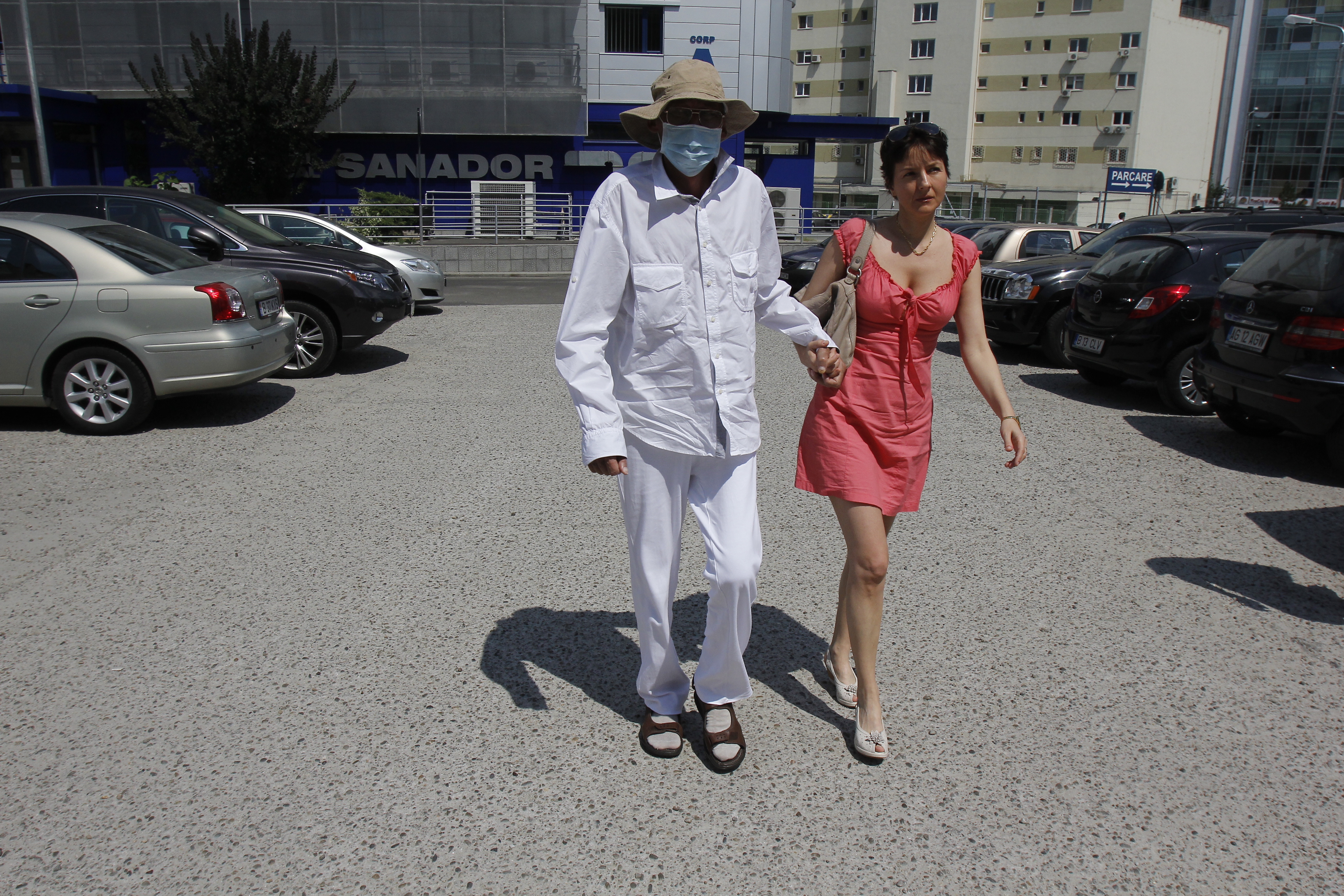 Actorul a fost sprijinit in toata perioada internarii si recuperarii de catre sotia sa, actrita Iuliana Moise