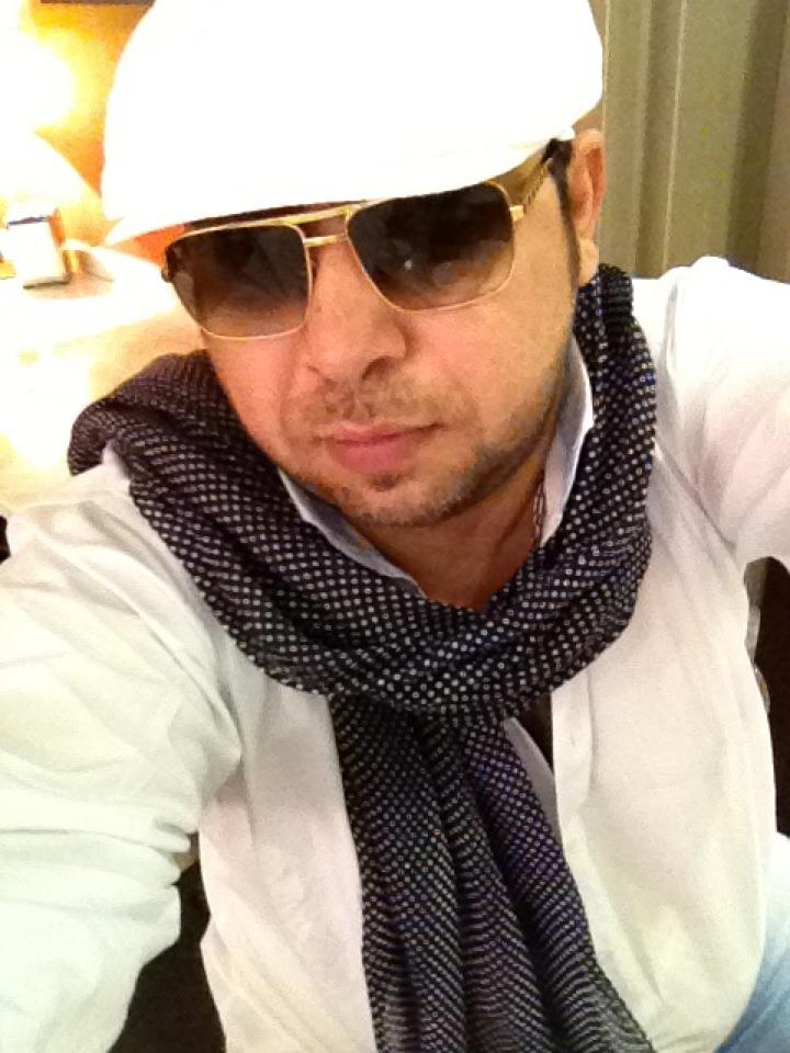 Dan Bursuc a plecat cu sotia la cumparaturi noaptea, mancand semintea