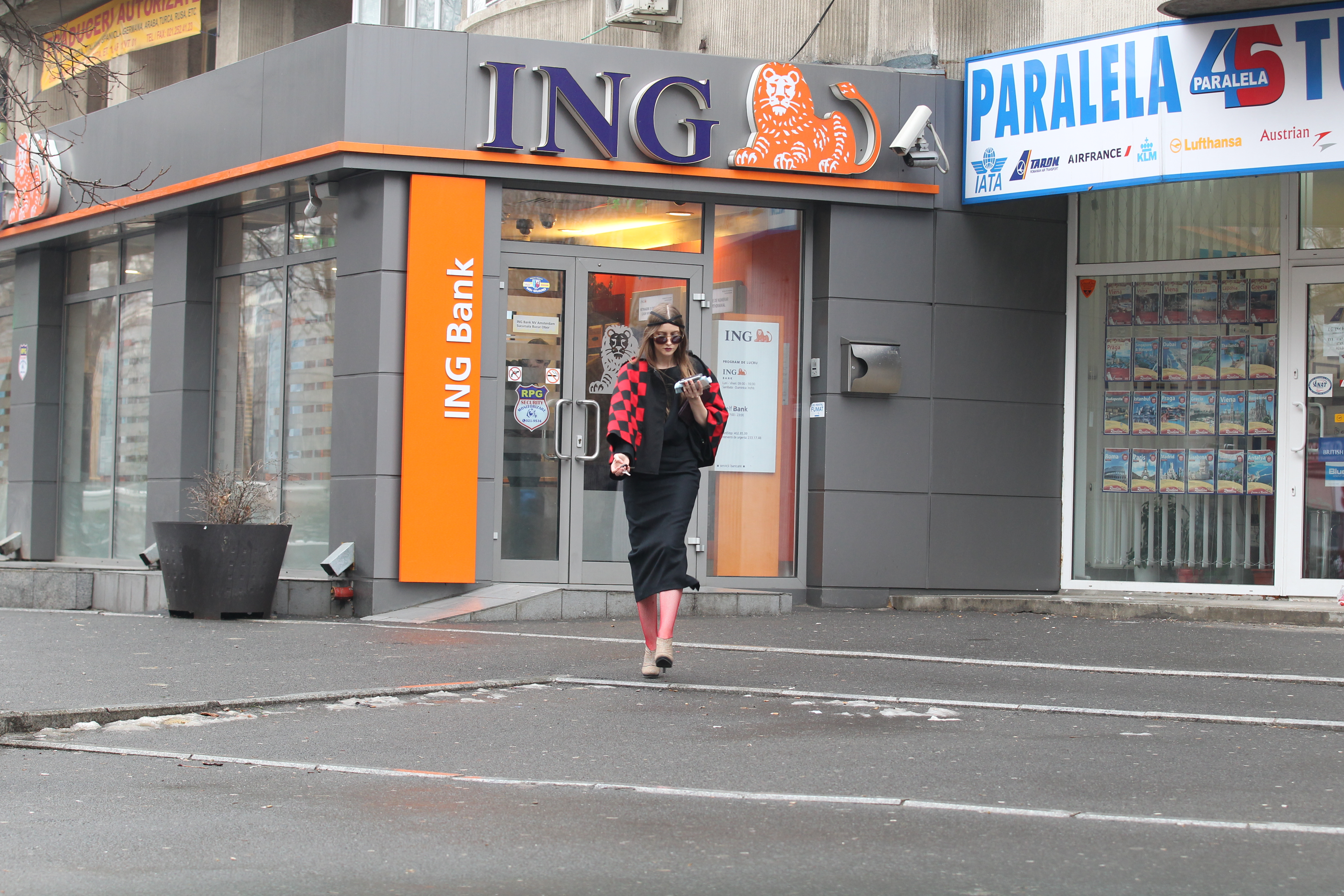 Din cauza tinutelor sale excentrice, sotia lui Mihai Albu este aproape de nerecunoscut