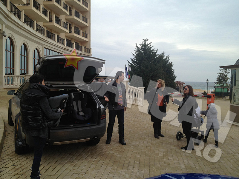 FOTO de senzaţie! Luminiţa Anghel şi soţul au ales să plece din ţară, când lucrurile au luat-o razna, pe modelul Marin-Bănică!