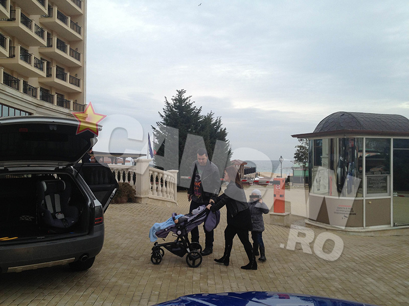 FOTO de senzaţie! Luminiţa Anghel şi soţul au ales să plece din ţară, când lucrurile au luat-o razna, pe modelul Marin-Bănică!