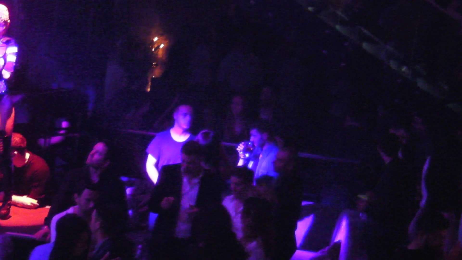 Desi era singura fata de la masa, acest lucru nu a deranjat-o prea tare pe fosta asistenta TV