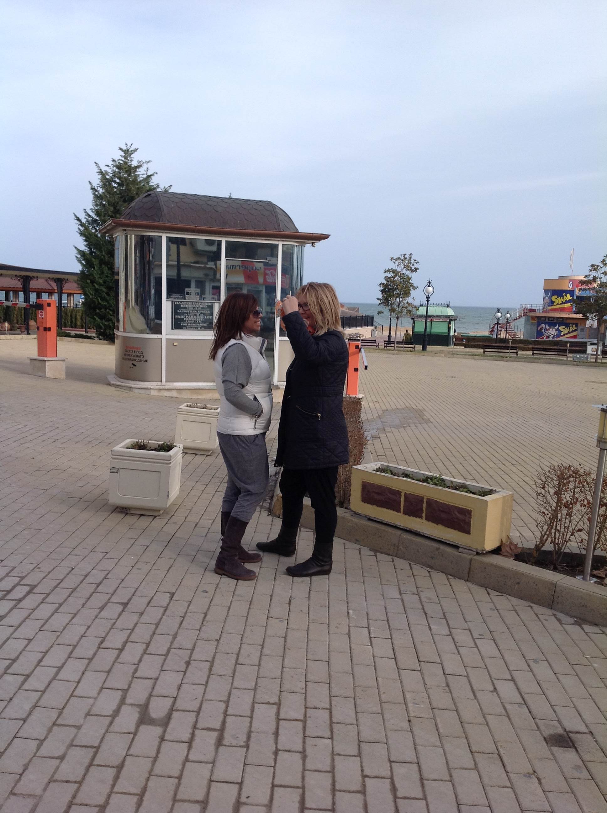 Luminita are o relatie exceptionala cu soacra ei. Femeia a inteles nevoia lor de intimitate si s-a ocupat singura de cei trei copii