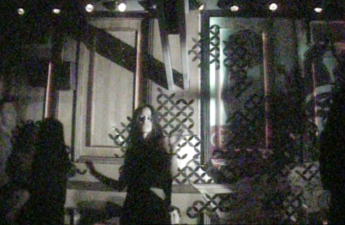 Andreea Raicu se distreaza de una singura