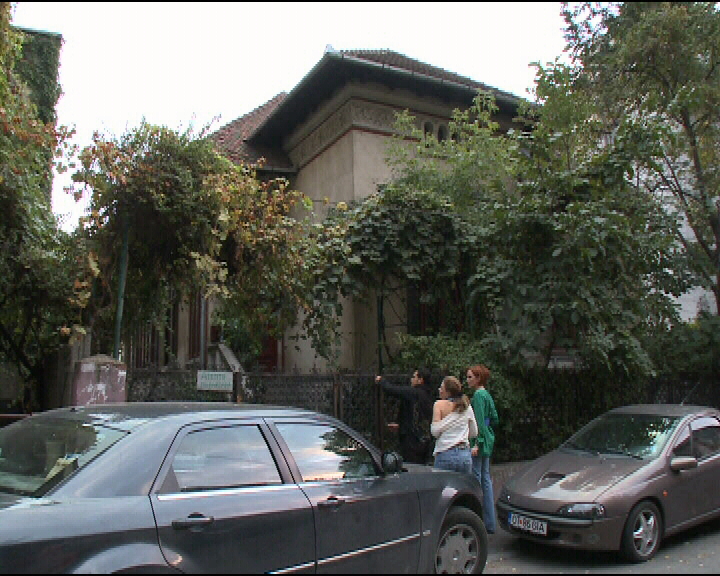 Casa din strada Caimatei in care a trait Dolanescu este, in prezent, in paragina