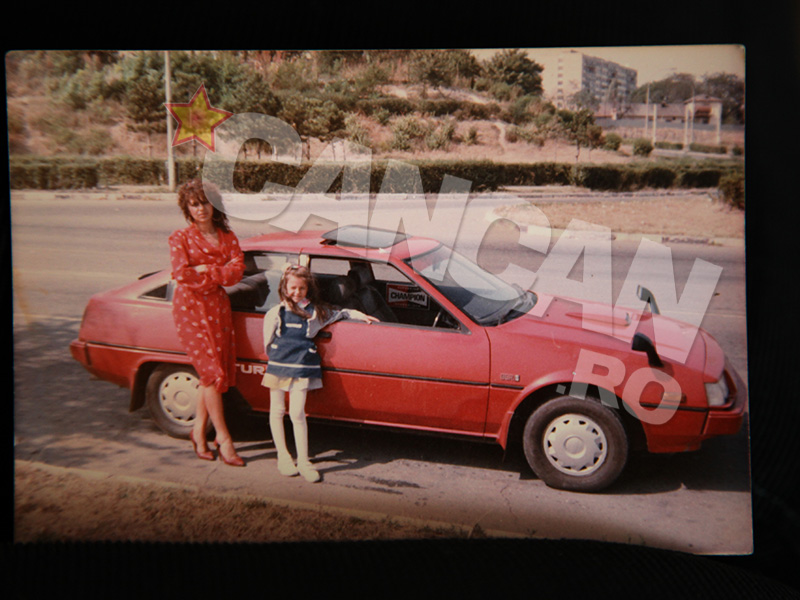 Imagini de colecţie! Fotografii în premieră cu Giulia Anghelescu când era doar o copiliţă! Nu-i aşa că-i drăguţă?