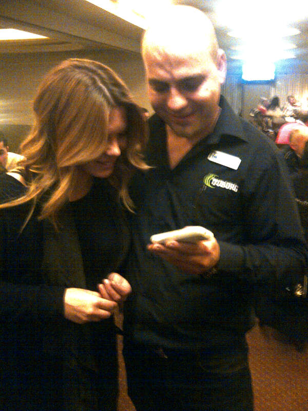 Salvatorul a fost rasplatit cu o imbratisare din partea Ginei