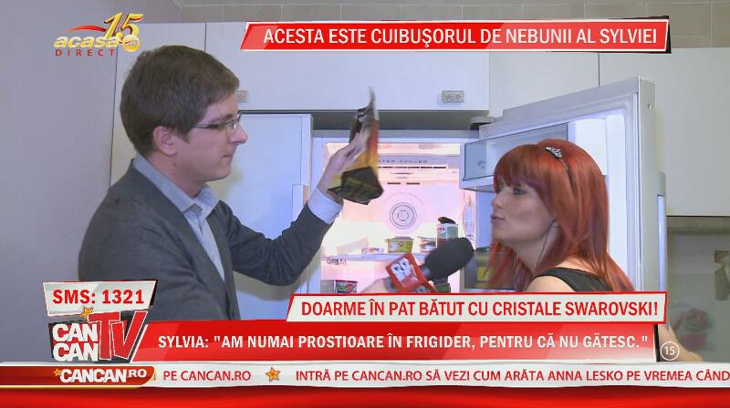 Imagini de senzaţie din noul apartament al Sylviei! Doarme în pat bătut cu cristale Swarovski, dar stă cu păianjenii morţi pe pere