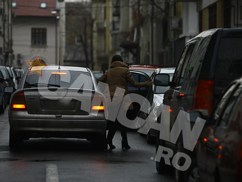 Andreea Mantea, după cea mai grea noapte din viaţa ei! A ieşit din casă abia la prânz, total schimbată la faţă!