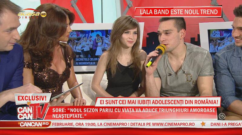 Cei mai iubiţi adolescenţi din România, filmaţi de paparazzi! Ce membri din Lala Band au fost filmaţi în ipostaze fierbinţi!