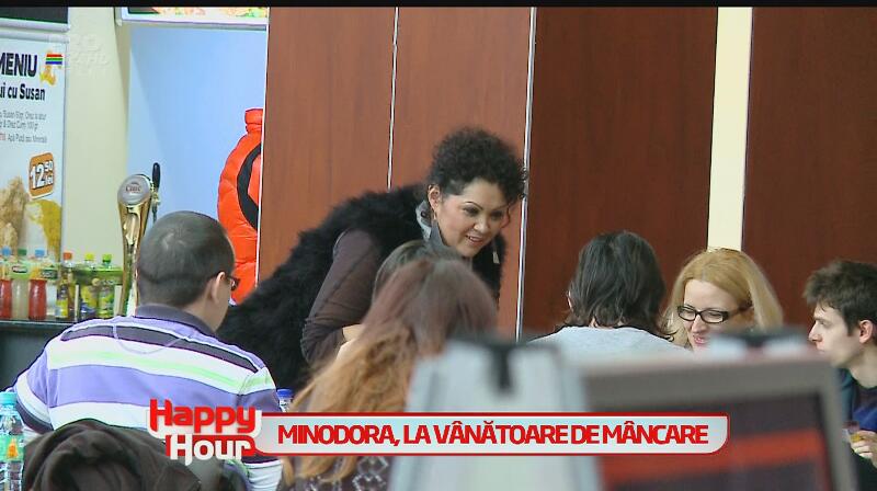 Minodora a ajuns să cerşească mâncare în mall! Află de ce a făcut asta şi ce reacţie au avut oamenii!