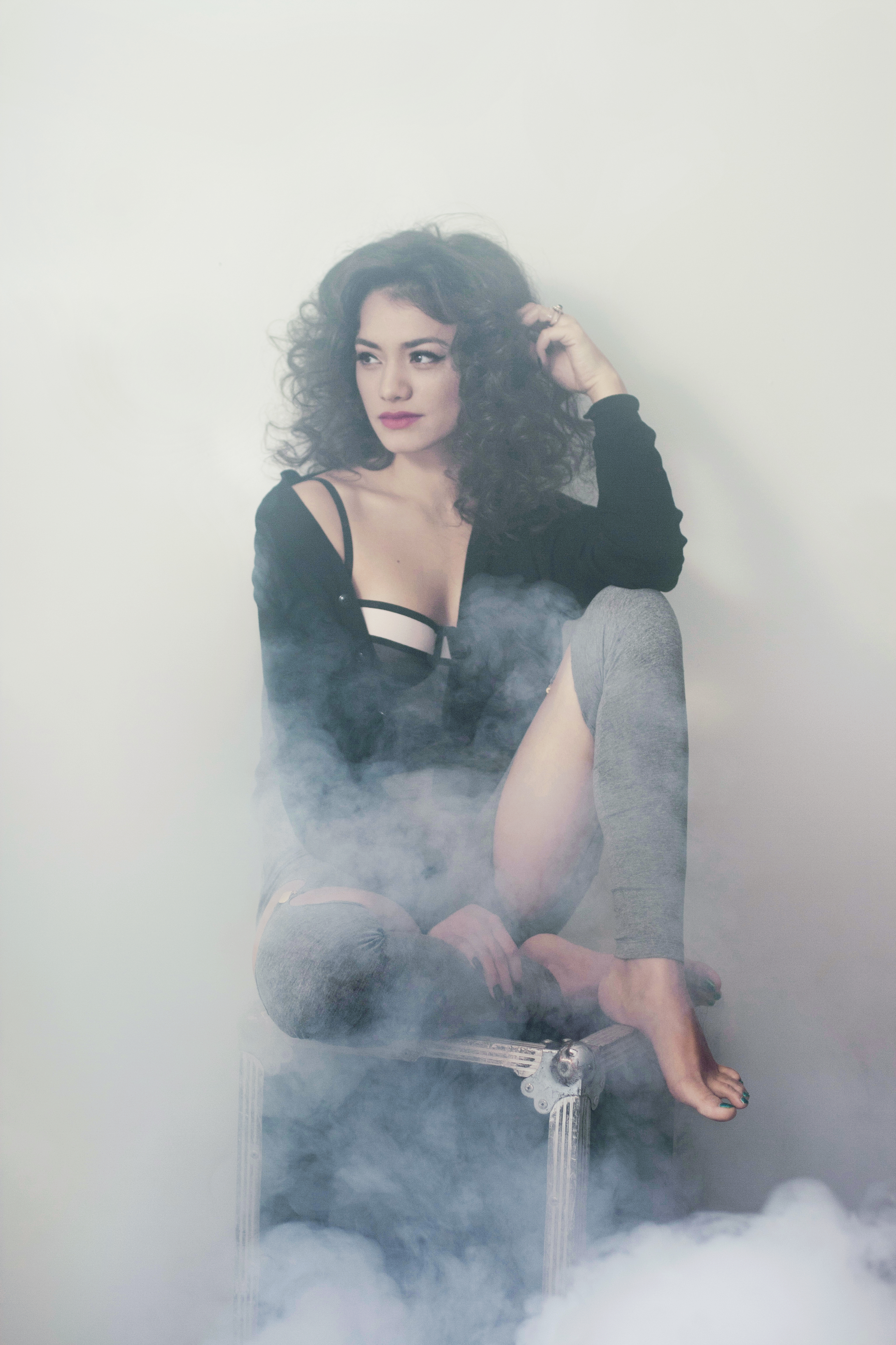 Aylin lanseaza astazi, 14 februarie, cel de-al doilea single de pe viitorul album, Cloud. Single-ul se numeste Chemistry