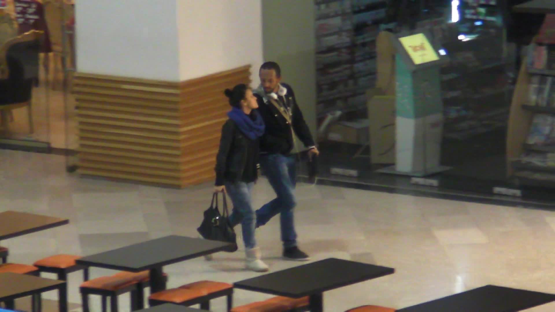 Oana si Kamara au plecat de mana de la restaurant