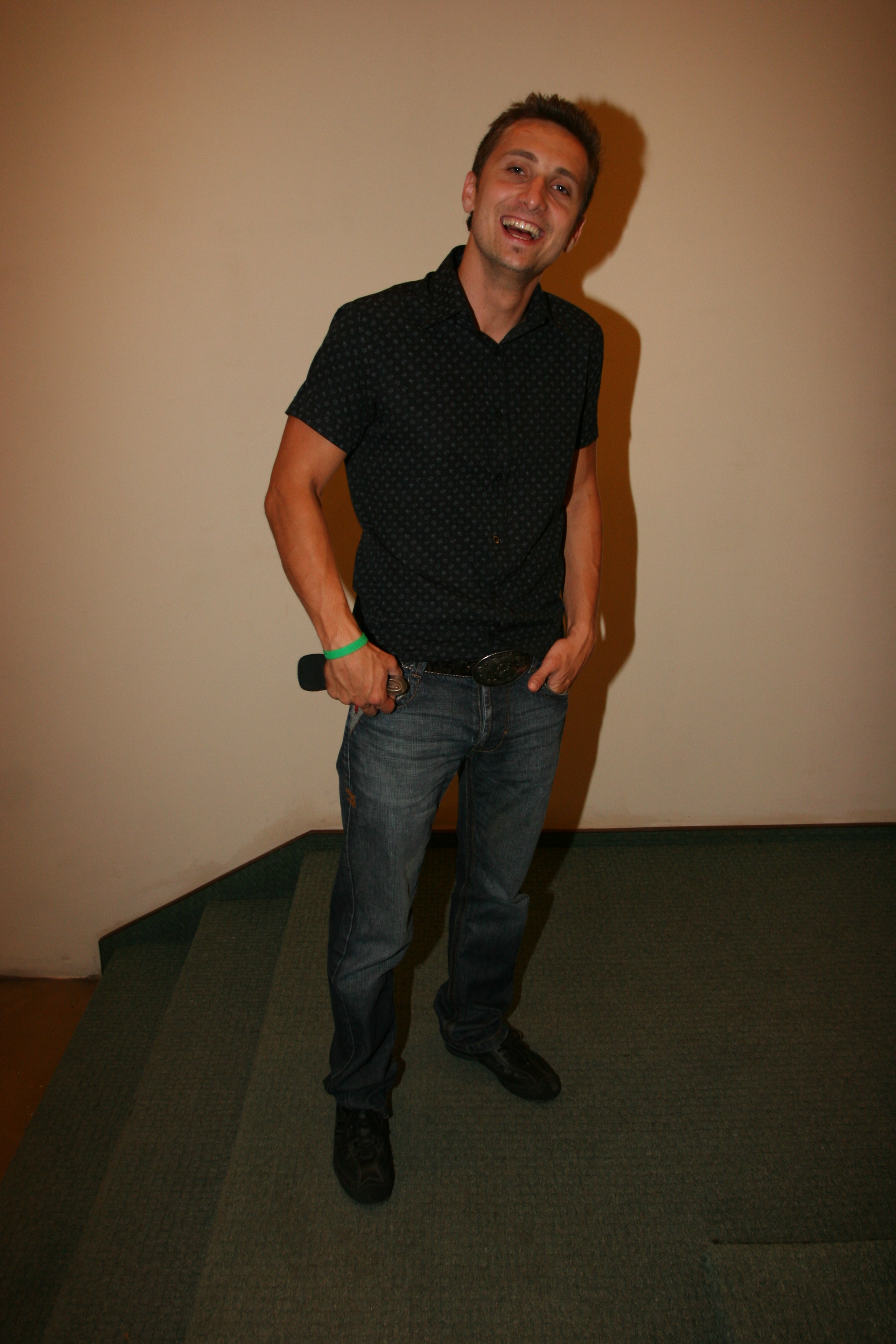 Dani Otil se afla printre VIP-urile care frecventeaza sala unde merge si Lora