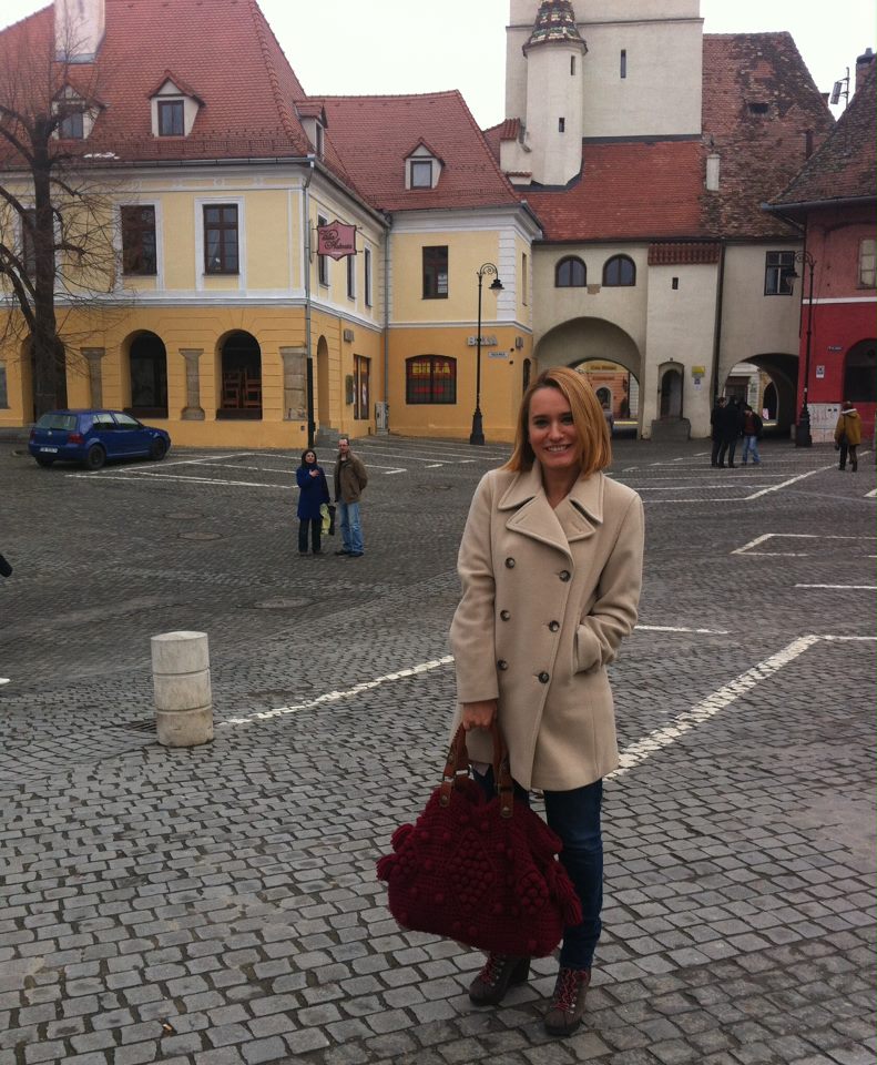 Andreea Esca a profitat de week-end şi a fugit din Capitală! Uite unde s-a dus ştirista să se relaxeze!