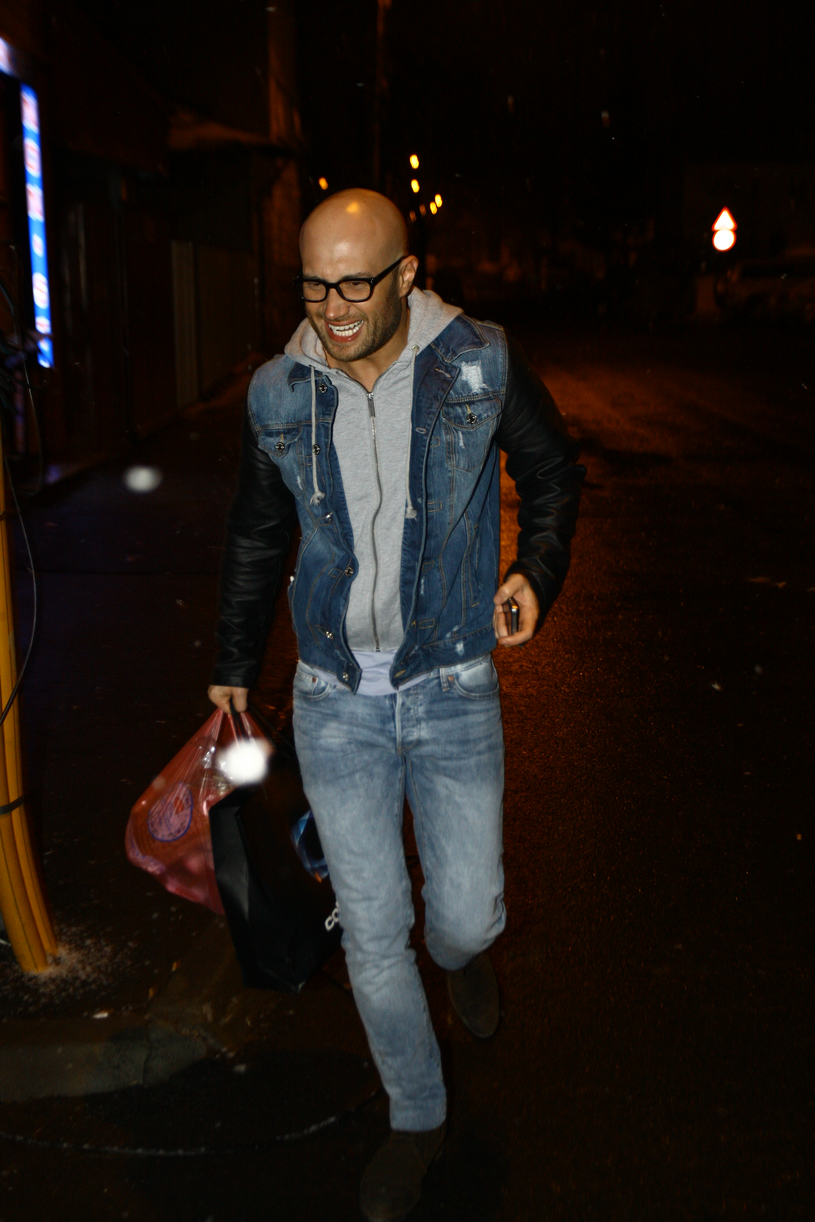 Desi s-au sarutat si imbratisat intrega seara, Bendeac s-a dus singur acasa