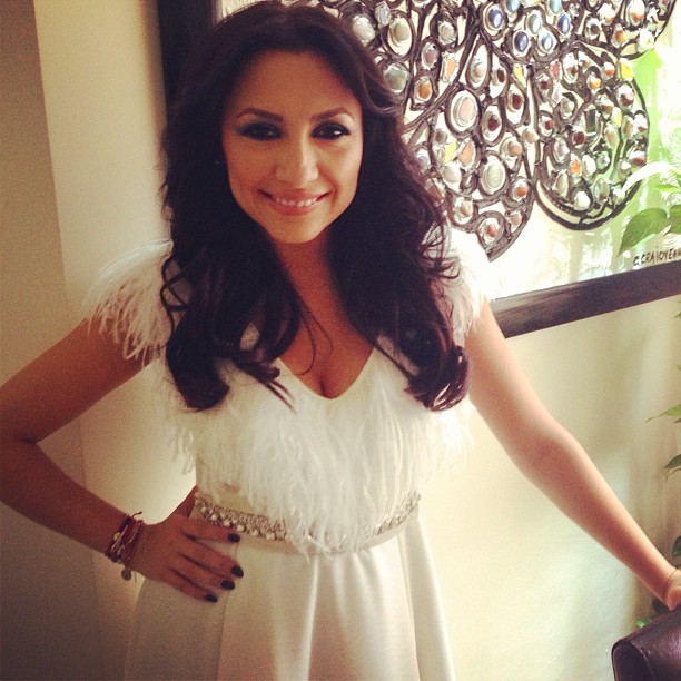 Andra este pe ultima sută de metri înainte de a o boteza pe fetiţa lui Pepe! Uite ce frumos s-a aranjat artista!