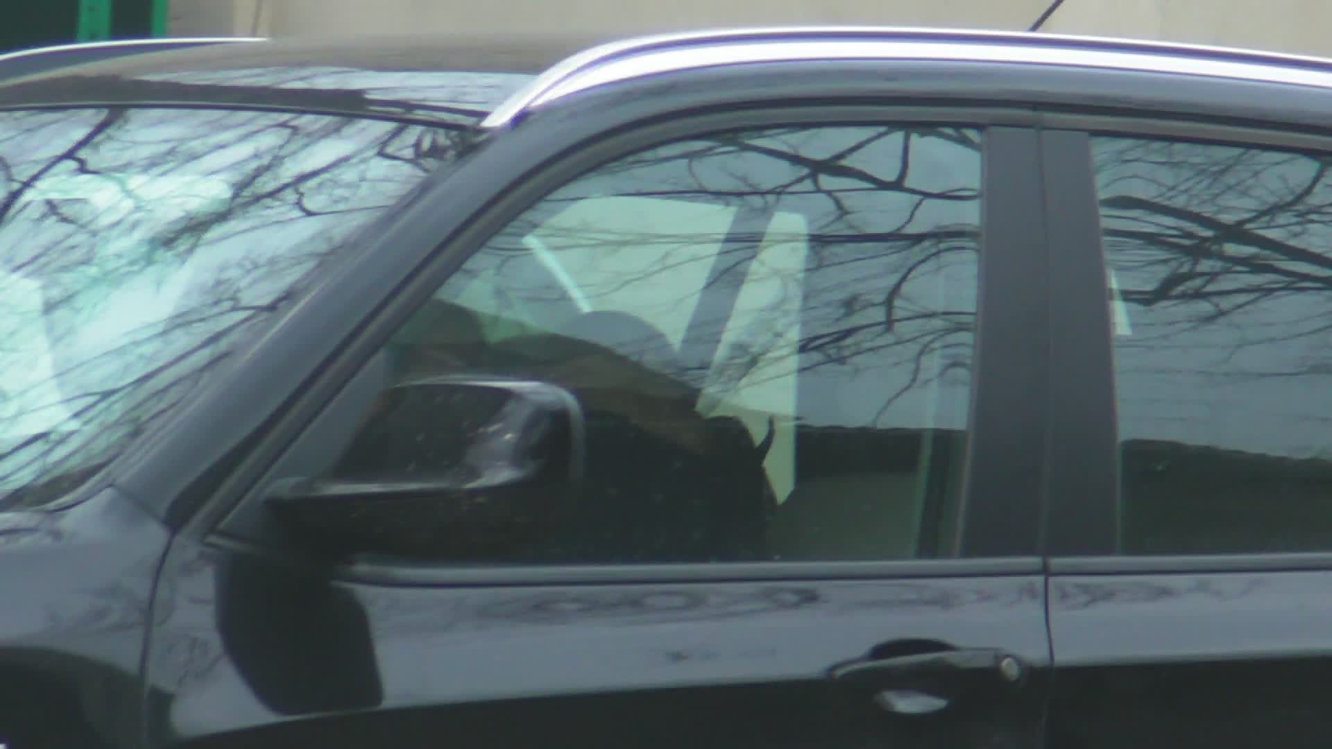 Draghia isi ia ramas bun de femeia cu care si-a petrecut noaptea cu un sarut prelung