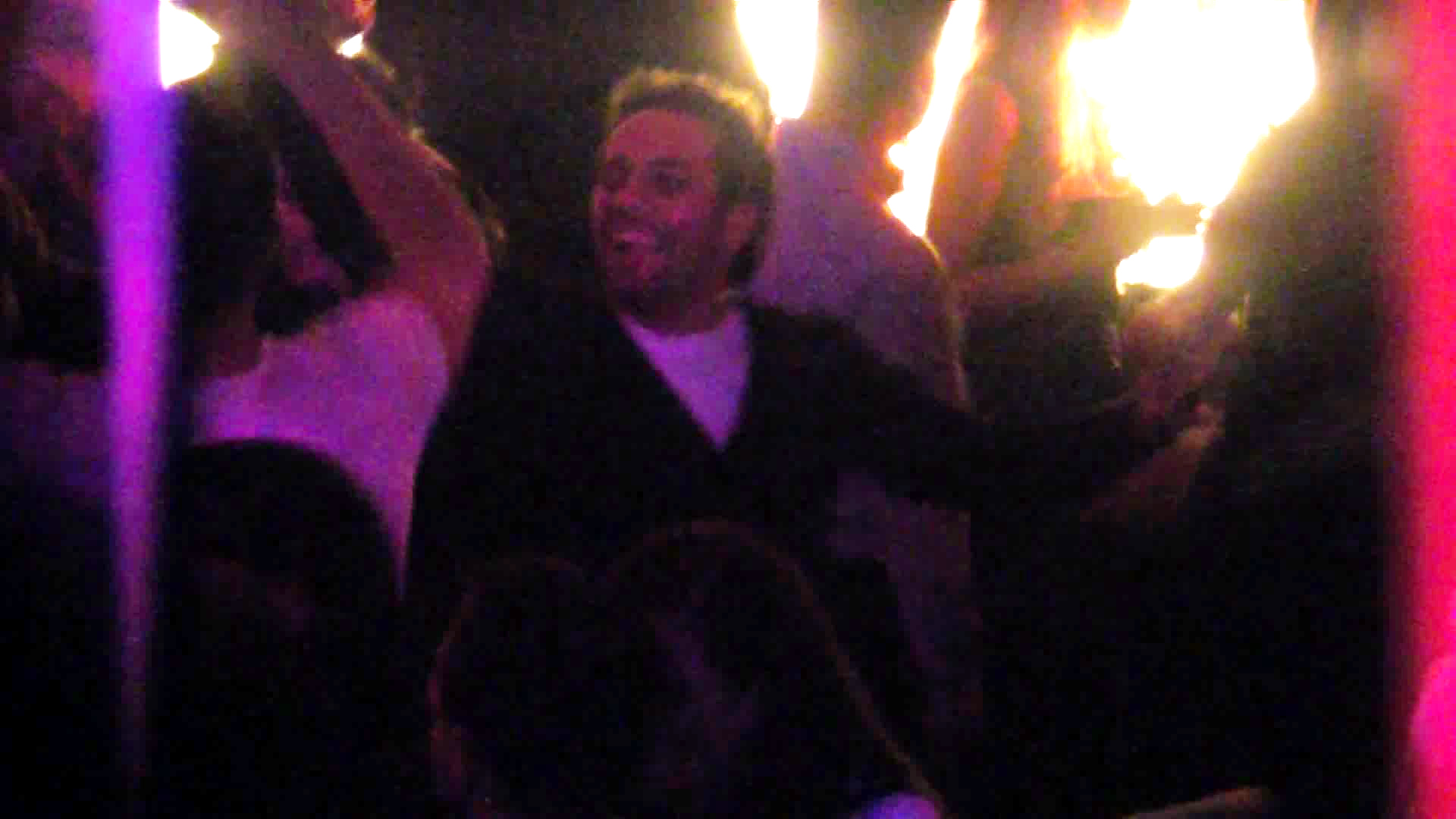 Jimmy s-a distrat pe cinste alaturi de gasca lui de prieteni